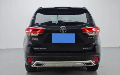 Toyota Toyota Crown в цвете и кузовом – это идеальный выбор среди китайских автомобилей. Доступная цена и надежность гарантированы.