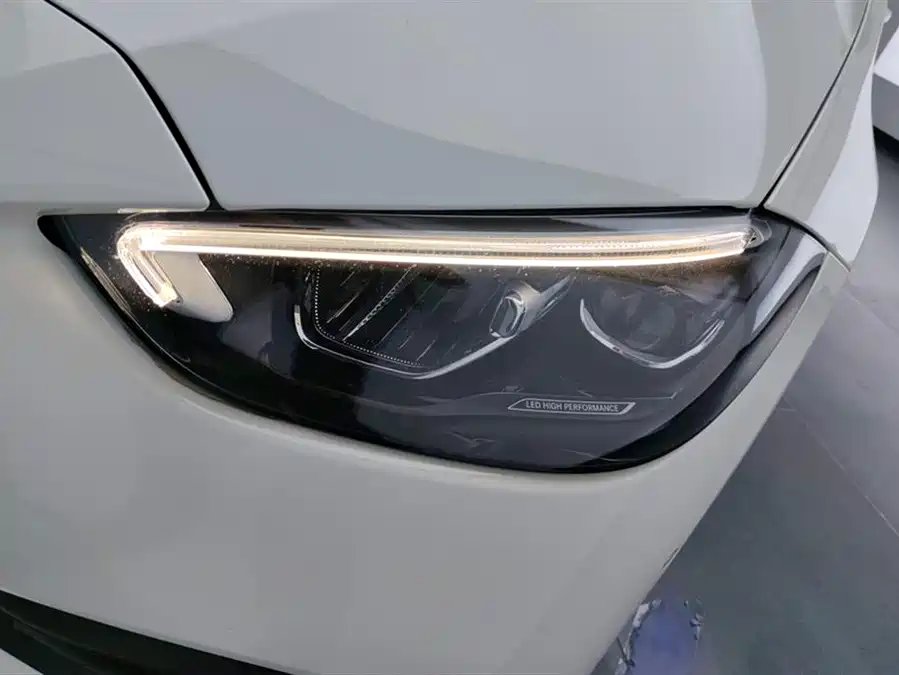 Mercedes-Benz Mercedes-Benz C-Class в цвете и кузовом – это идеальный выбор среди китайских автомобилей. Доступная цена и надежность гарантированы.