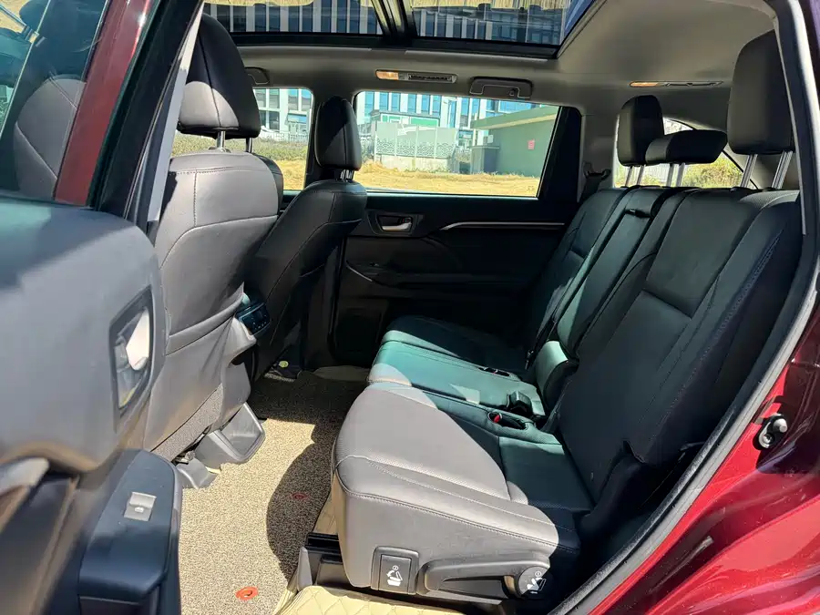 Mercedes-Benz Mercedes-Benz S-Class в цвете и кузовом – это идеальный выбор среди китайских автомобилей. Доступная цена и надежность гарантированы.