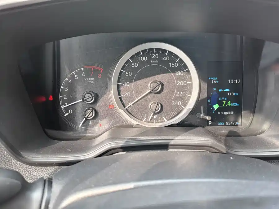 Toyota Toyota Corolla в цвете и кузовом – это идеальный выбор среди китайских автомобилей. Доступная цена и надежность гарантированы.