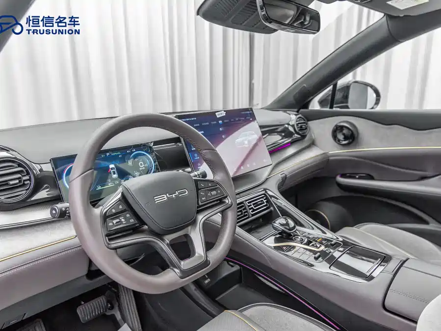 Toyota Toyota Camry в цвете и кузовом – это идеальный выбор среди китайских автомобилей. Доступная цена и надежность гарантированы.