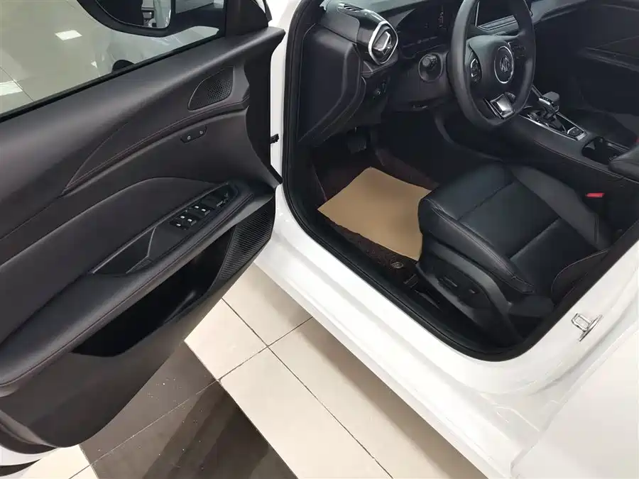 Changan Changan Raeton CC в цвете и кузовом – это идеальный выбор среди китайских автомобилей. Доступная цена и надежность гарантированы.