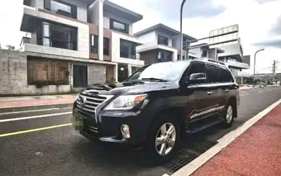 Mercedes-Benz Mercedes-Benz EQC в цвете и кузовом – это идеальный выбор среди китайских автомобилей. Доступная цена и надежность гарантированы.