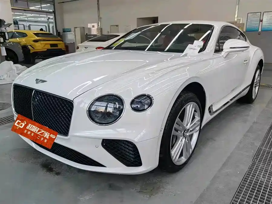 Bentley Bentley Continental в цвете и кузовом – это идеальный выбор среди китайских автомобилей. Доступная цена и надежность гарантированы.