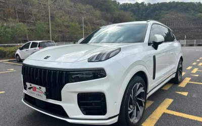 Lynk & Co Lynk & Co 900 в цвете и кузовом – это идеальный выбор среди китайских автомобилей. Доступная цена и надежность гарантированы.