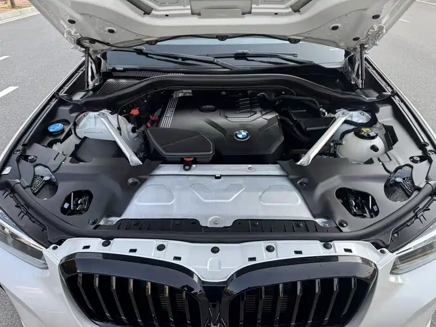 BMW BMW X3 в цвете и кузовом – это идеальный выбор среди китайских автомобилей. Доступная цена и надежность гарантированы.