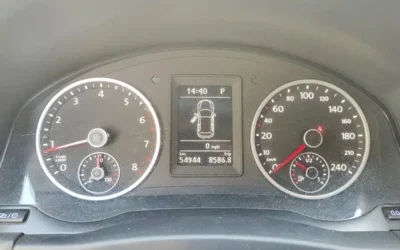 BMW BMW 3 Series в цвете и кузовом – это идеальный выбор среди китайских автомобилей. Доступная цена и надежность гарантированы.