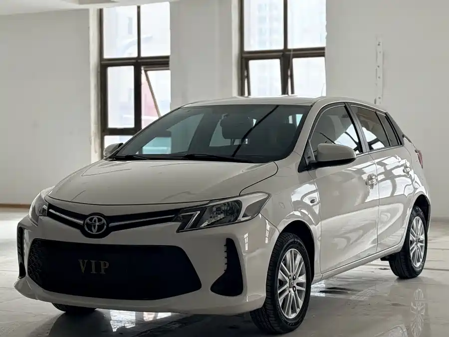 Toyota Toyota YARiS L в цвете и кузовом – это идеальный выбор среди китайских автомобилей. Доступная цена и надежность гарантированы.