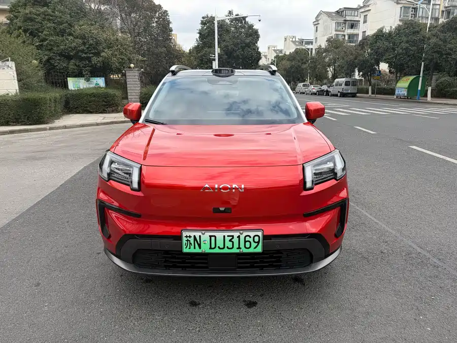 Lynk & Co Lynk & Co Z10 в цвете и кузовом – это идеальный выбор среди китайских автомобилей. Доступная цена и надежность гарантированы.