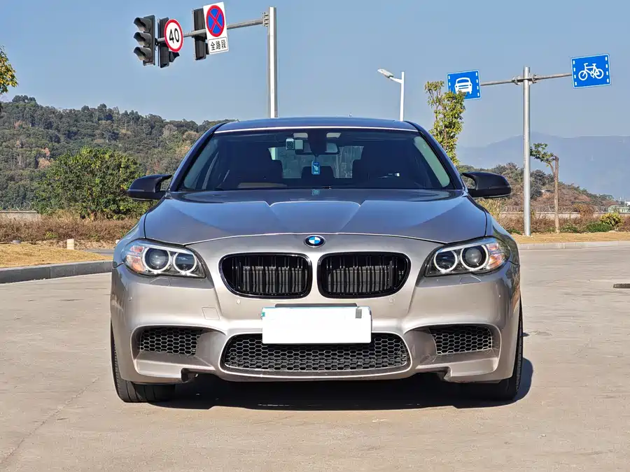 BMW BMW 5 Series в цвете и кузовом – это идеальный выбор среди китайских автомобилей. Доступная цена и надежность гарантированы.