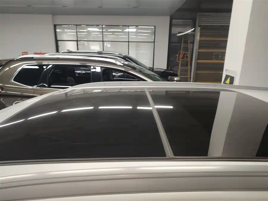 Hongqi Hongqi HS5 в цвете и кузовом – это идеальный выбор среди китайских автомобилей. Доступная цена и надежность гарантированы.