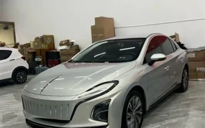 Hongqi Hongqi HS7 PHEV в цвете и кузовом – это идеальный выбор среди китайских автомобилей. Доступная цена и надежность гарантированы.