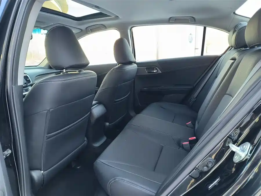 Ford Ford Escort в цвете и кузовом – это идеальный выбор среди китайских автомобилей. Доступная цена и надежность гарантированы.