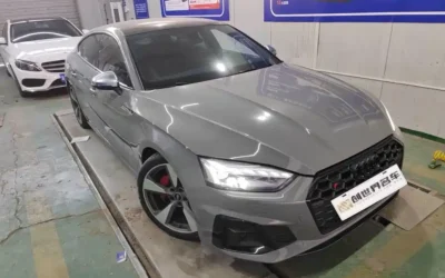 Audi Audi Q3 в цвете и кузовом – это идеальный выбор среди китайских автомобилей. Доступная цена и надежность гарантированы.