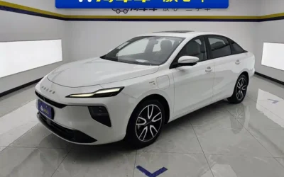 Roewe Roewe 360 в цвете и кузовом – это идеальный выбор среди китайских автомобилей. Доступная цена и надежность гарантированы.