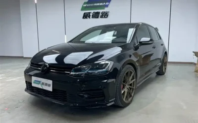 Volkswagen Volkswagen TAYRON в цвете и кузовом – это идеальный выбор среди китайских автомобилей. Доступная цена и надежность гарантированы.