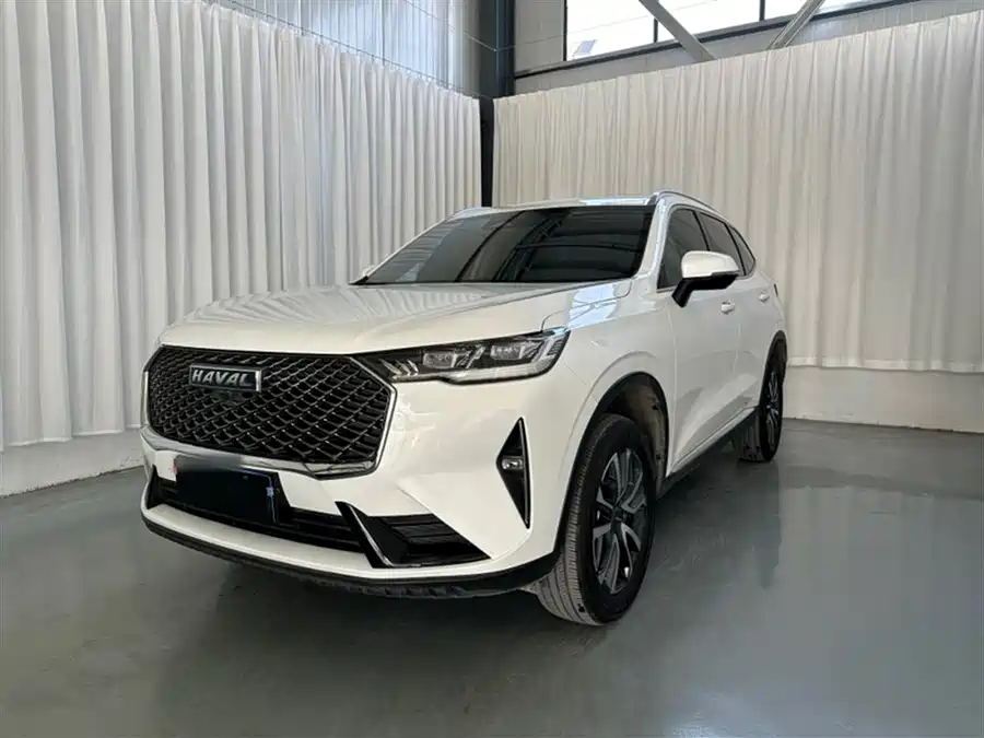Roewe Roewe RX5 в цвете и кузовом – это идеальный выбор среди китайских автомобилей. Доступная цена и надежность гарантированы.