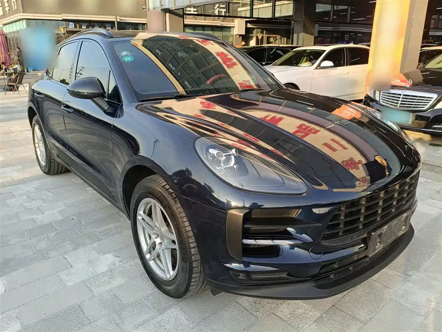 Porsche Porsche Macan в цвете и кузовом – это идеальный выбор среди китайских автомобилей. Доступная цена и надежность гарантированы.