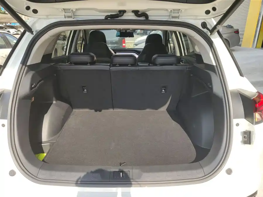 GAC Trumpchi Trumpchi GS4 в цвете и кузовом – это идеальный выбор среди китайских автомобилей. Доступная цена и надежность гарантированы.