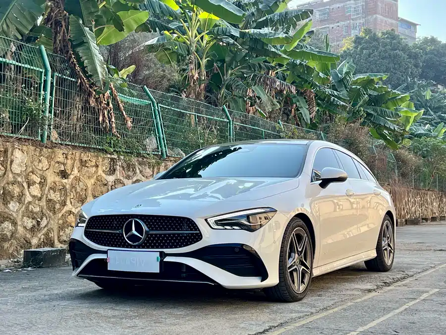 Mercedes-Benz Mercedes-Benz CLA (Imported) в цвете и кузовом – это идеальный выбор среди китайских автомобилей. Доступная цена и надежность гарантированы.