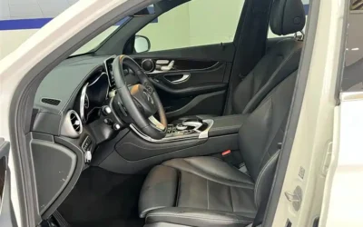 Mercedes-Benz Mercedes-Benz C-Class в цвете и кузовом – это идеальный выбор среди китайских автомобилей. Доступная цена и надежность гарантированы.