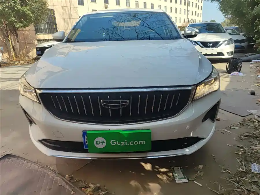 Geely Geely Emgrand в цвете и кузовом – это идеальный выбор среди китайских автомобилей. Доступная цена и надежность гарантированы.
