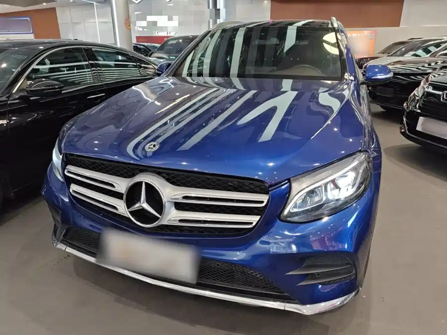 Mercedes-Benz Mercedes-Benz C-Class в цвете и кузовом – это идеальный выбор среди китайских автомобилей. Доступная цена и надежность гарантированы.