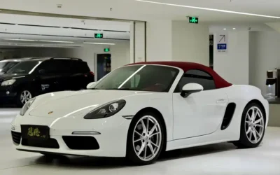 Porsche Porsche 718 в цвете и кузовом – это идеальный выбор среди китайских автомобилей. Доступная цена и надежность гарантированы.