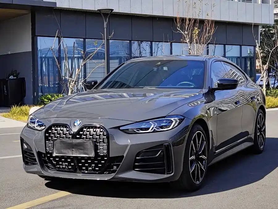 BMW BMW 4 Series в цвете и кузовом – это идеальный выбор среди китайских автомобилей. Доступная цена и надежность гарантированы.