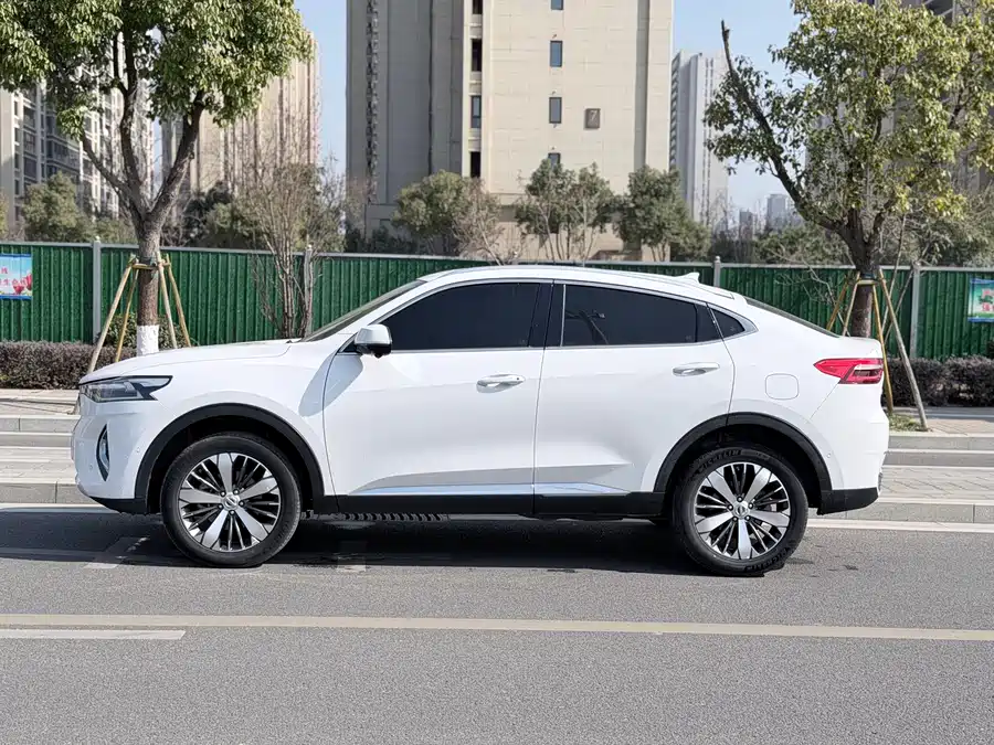 Mercedes-Benz Mercedes-Benz GLS в цвете и кузовом – это идеальный выбор среди китайских автомобилей. Доступная цена и надежность гарантированы.