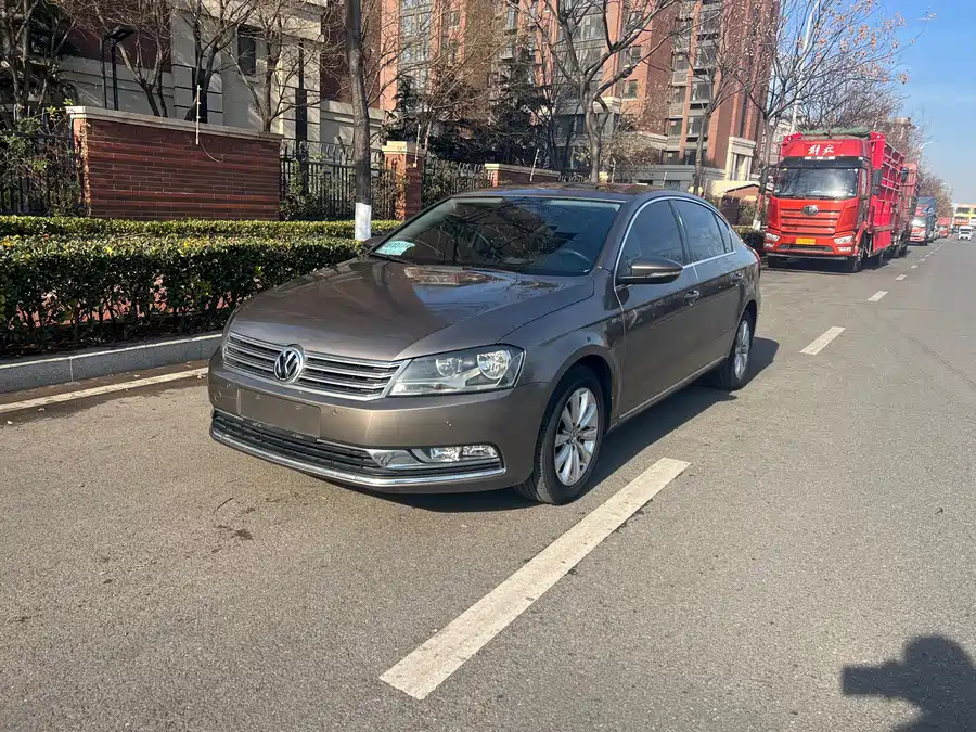 Volkswagen Volkswagen Magotan в цвете и кузовом – это идеальный выбор среди китайских автомобилей. Доступная цена и надежность гарантированы.