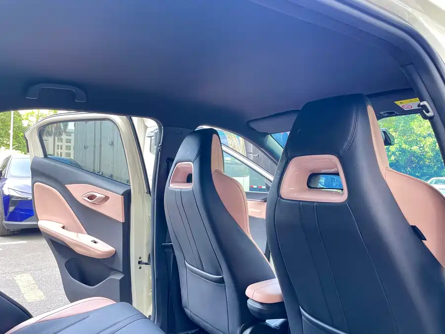 WuLing Wuling Hongguang MINI EV в цвете и кузовом – это идеальный выбор среди китайских автомобилей. Доступная цена и надежность гарантированы.