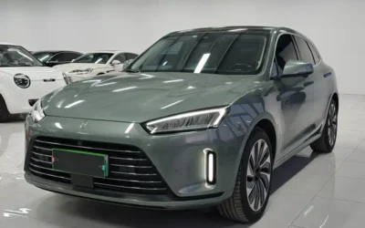 Aito AITO M5 в цвете и кузовом – это идеальный выбор среди китайских автомобилей. Доступная цена и надежность гарантированы.