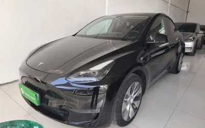 Tesla Tesla Model 3 в цвете и кузовом – это идеальный выбор среди китайских автомобилей. Доступная цена и надежность гарантированы.