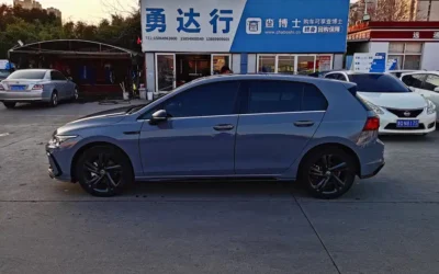 Volkswagen Volkswagen Santana в цвете и кузовом – это идеальный выбор среди китайских автомобилей. Доступная цена и надежность гарантированы.