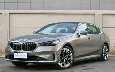 BMW BMW в цвете BMW и кузовом BMW – это идеальный выбор среди китайских автомобилей. Доступная цена и надежность гарантированы.