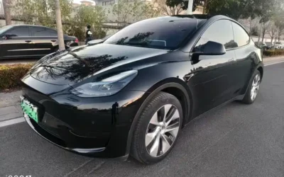 Tesla Tesla Model Y в цвете и кузовом – это идеальный выбор среди китайских автомобилей. Доступная цена и надежность гарантированы.