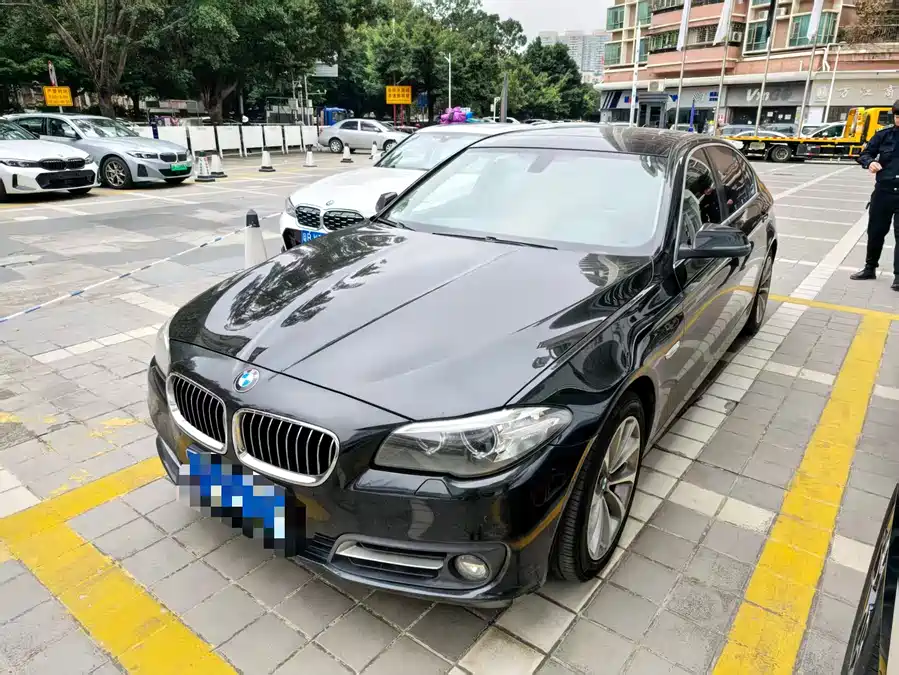 BMW BMW 3 Series в цвете и кузовом – это идеальный выбор среди китайских автомобилей. Доступная цена и надежность гарантированы.