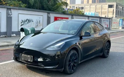 Tesla Tesla Model Y в цвете и кузовом – это идеальный выбор среди китайских автомобилей. Доступная цена и надежность гарантированы.