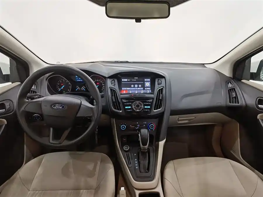 Ford Ford Focus в цвете и кузовом – это идеальный выбор среди китайских автомобилей. Доступная цена и надежность гарантированы.