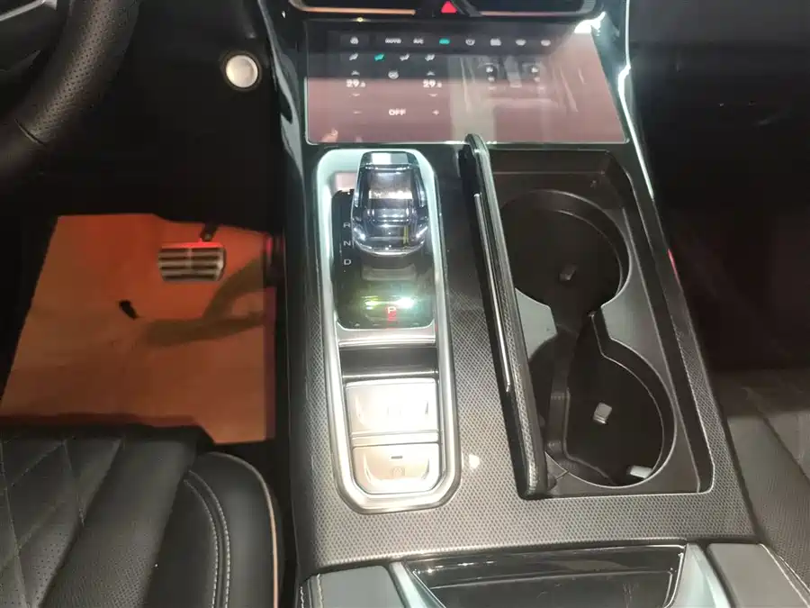 BYD BYD Dolphin в цвете и кузовом – это идеальный выбор среди китайских автомобилей. Доступная цена и надежность гарантированы.