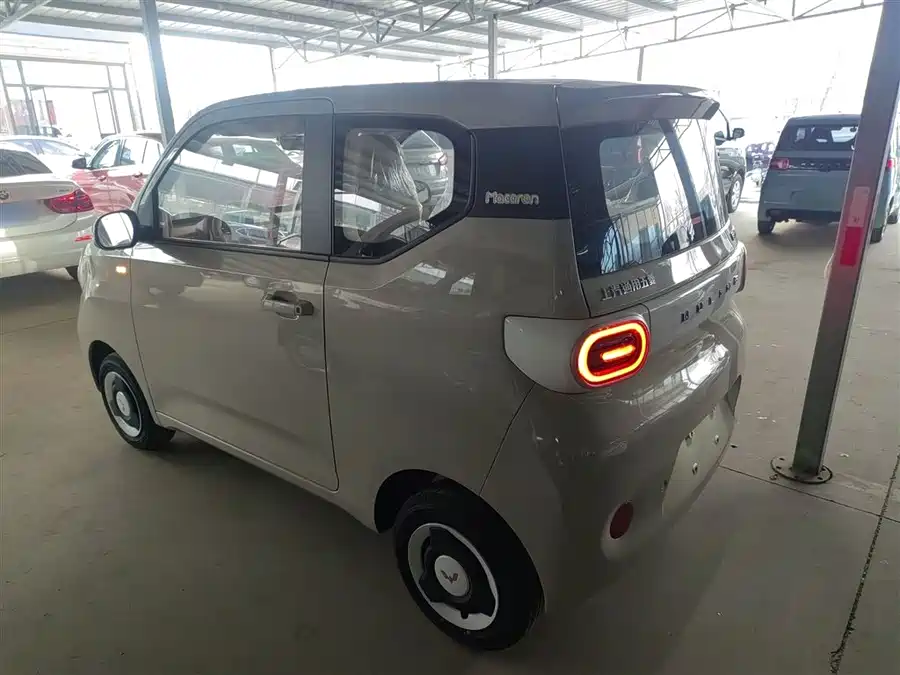 WuLing Wuling Hongguang MINI EV в цвете и кузовом – это идеальный выбор среди китайских автомобилей. Доступная цена и надежность гарантированы.