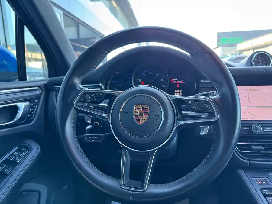 Sinotruk Sitrak SITRAK G7H в цвете и кузовом – это идеальный выбор среди китайских автомобилей. Доступная цена и надежность гарантированы.