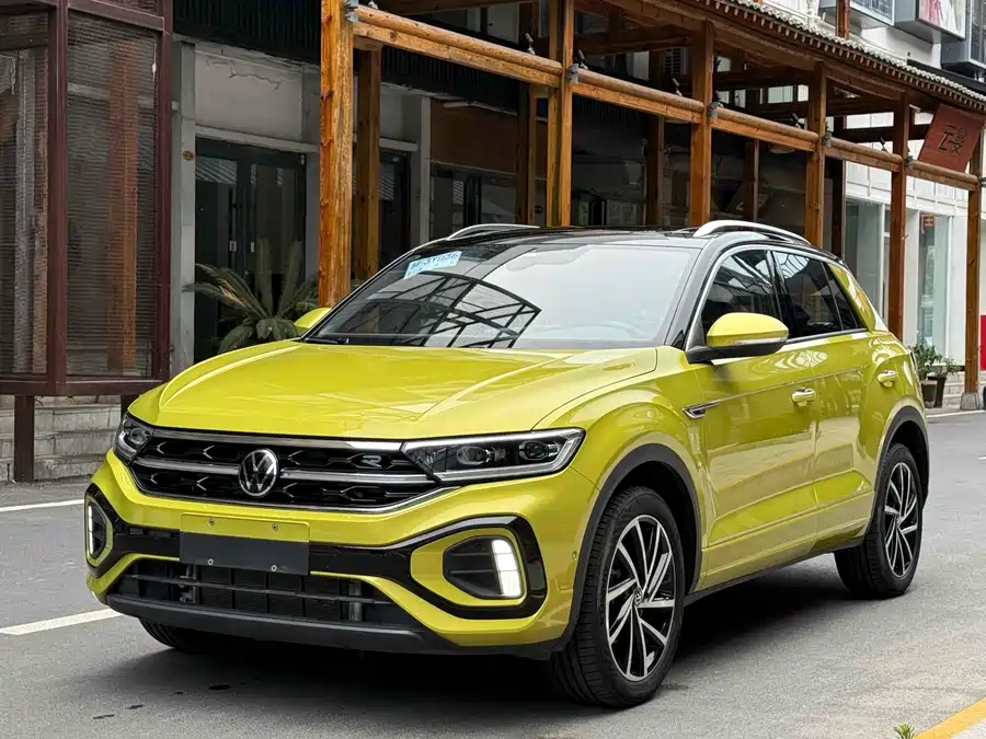 Volkswagen Volkswagen T-ROC в цвете и кузовом – это идеальный выбор среди китайских автомобилей. Доступная цена и надежность гарантированы.