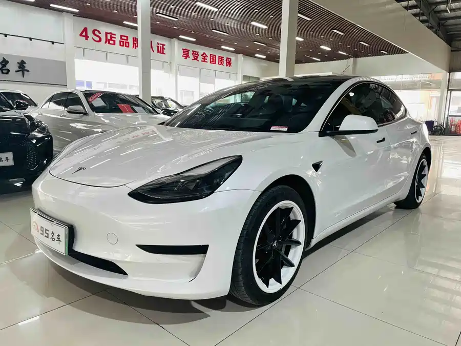 Tesla Tesla Model 3 в цвете и кузовом – это идеальный выбор среди китайских автомобилей. Доступная цена и надежность гарантированы.