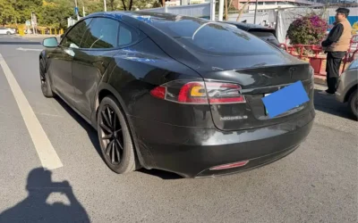 Tesla Tesla Model Y в цвете и кузовом – это идеальный выбор среди китайских автомобилей. Доступная цена и надежность гарантированы.