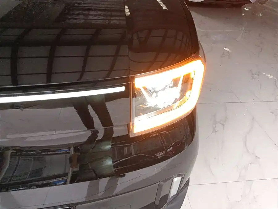 WuLing Wuling Hongguang MINI EV в цвете и кузовом – это идеальный выбор среди китайских автомобилей. Доступная цена и надежность гарантированы.