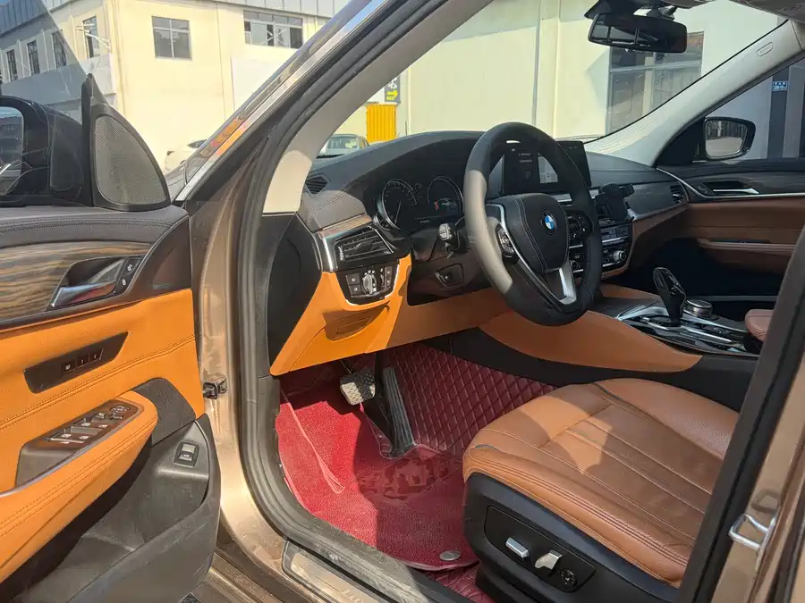 Volkswagen Volkswagen ID.3 в цвете и кузовом – это идеальный выбор среди китайских автомобилей. Доступная цена и надежность гарантированы.