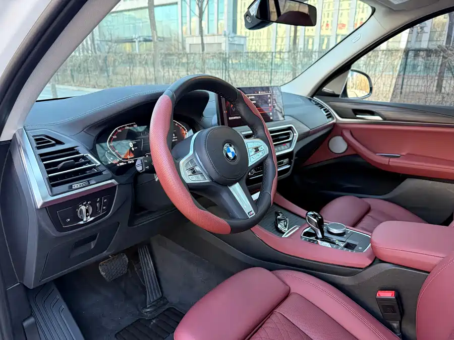 BMW BMW X3 в цвете и кузовом – это идеальный выбор среди китайских автомобилей. Доступная цена и надежность гарантированы.