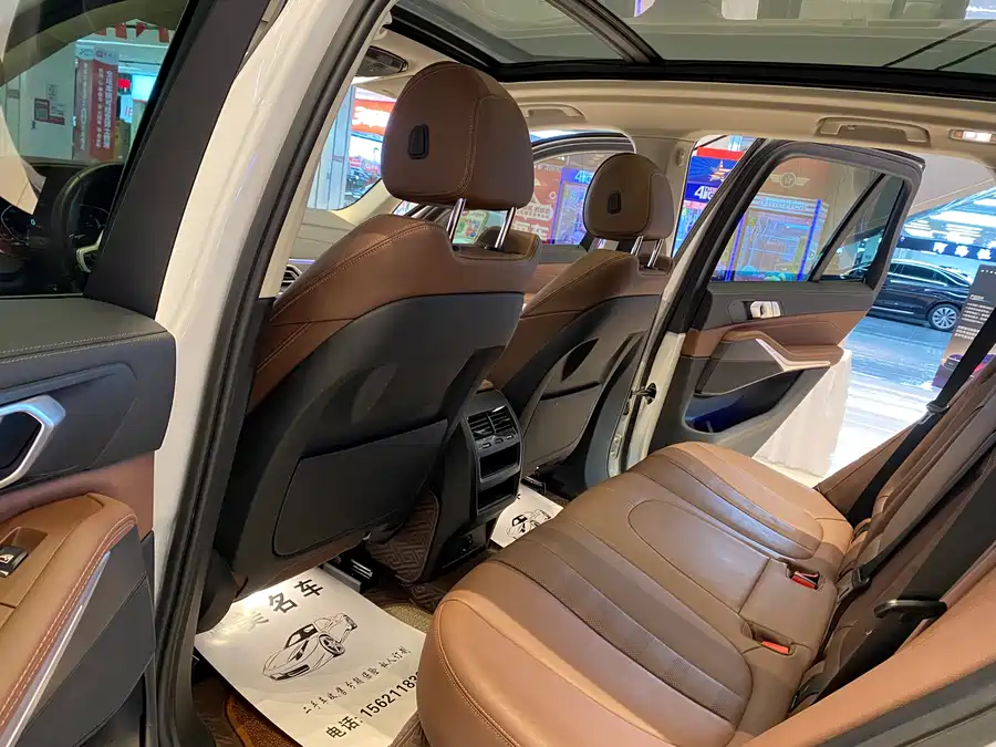 BMW BMW X5 в цвете и кузовом – это идеальный выбор среди китайских автомобилей. Доступная цена и надежность гарантированы.